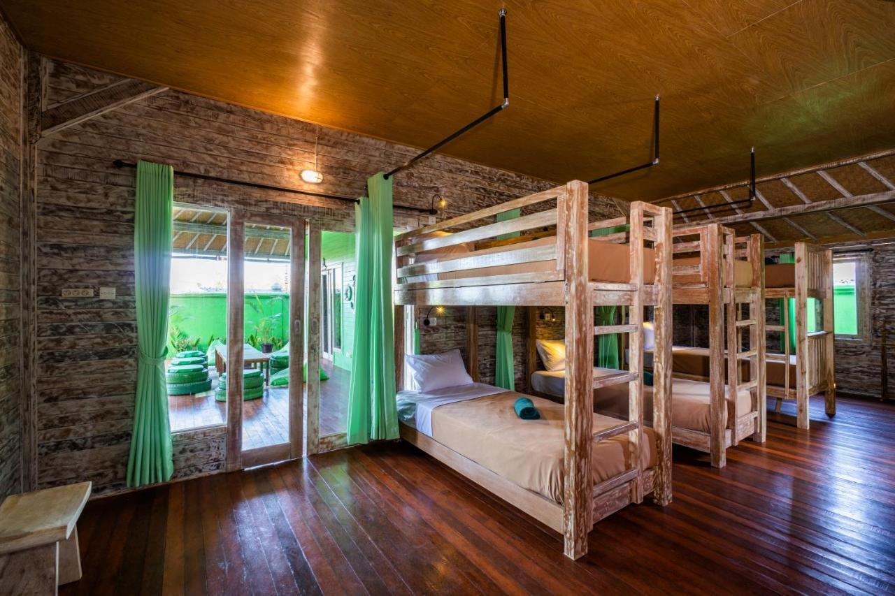 The Green Groves Hostel Lembongan Kültér fotó