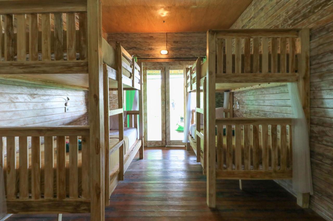The Green Groves Hostel Lembongan Kültér fotó