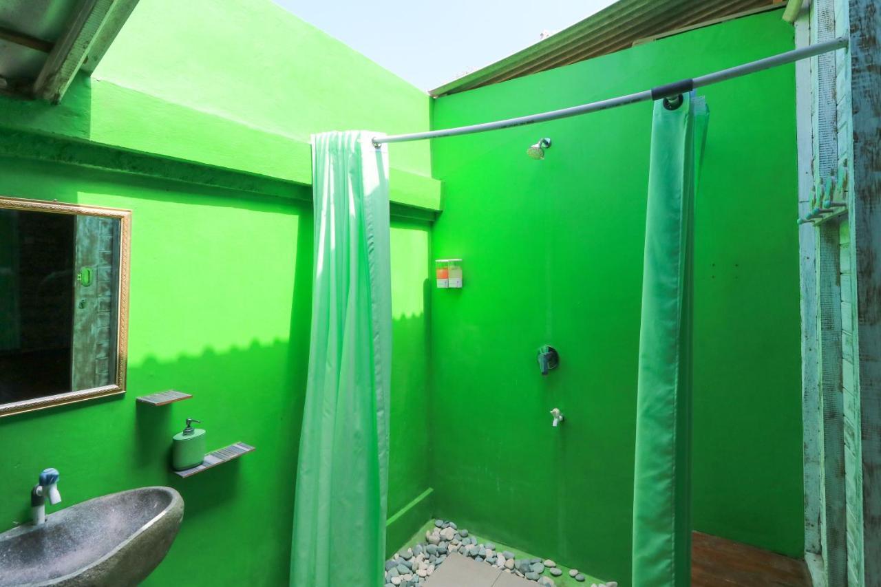 The Green Groves Hostel Lembongan Kültér fotó