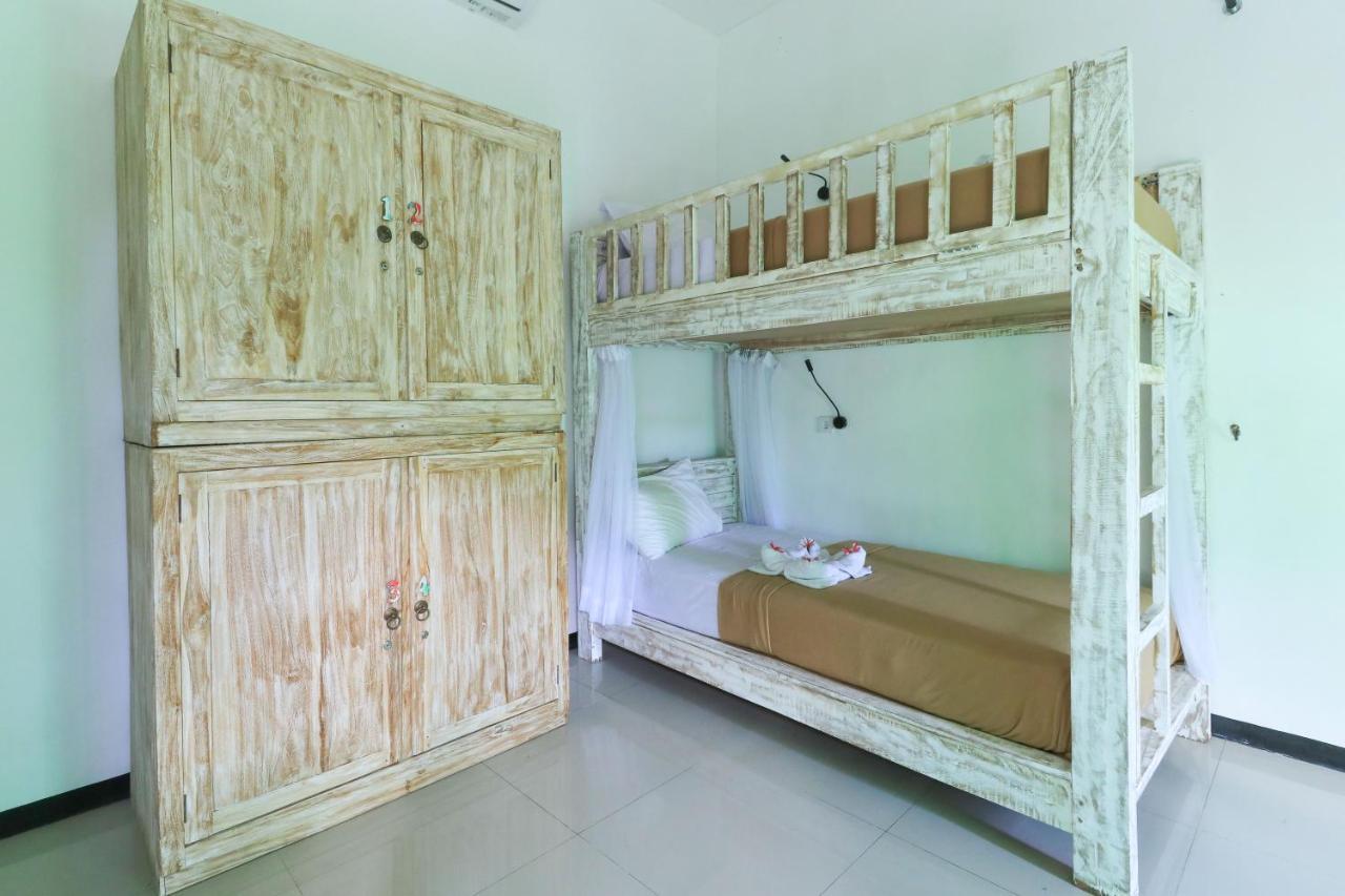 The Green Groves Hostel Lembongan Kültér fotó